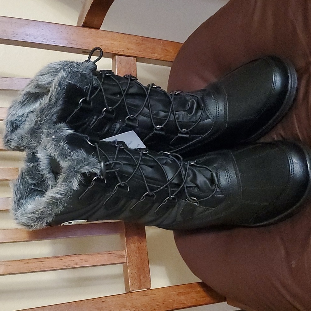 Tote waterproof boot